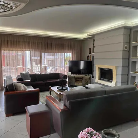 Minore Βίλα Πρίνος